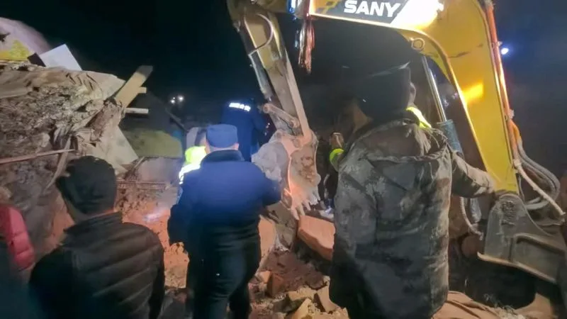 Разрушительное землетрясение в Тибете! Не менее 16 погибших, 76 пострадавших и сотни разрушенных домов