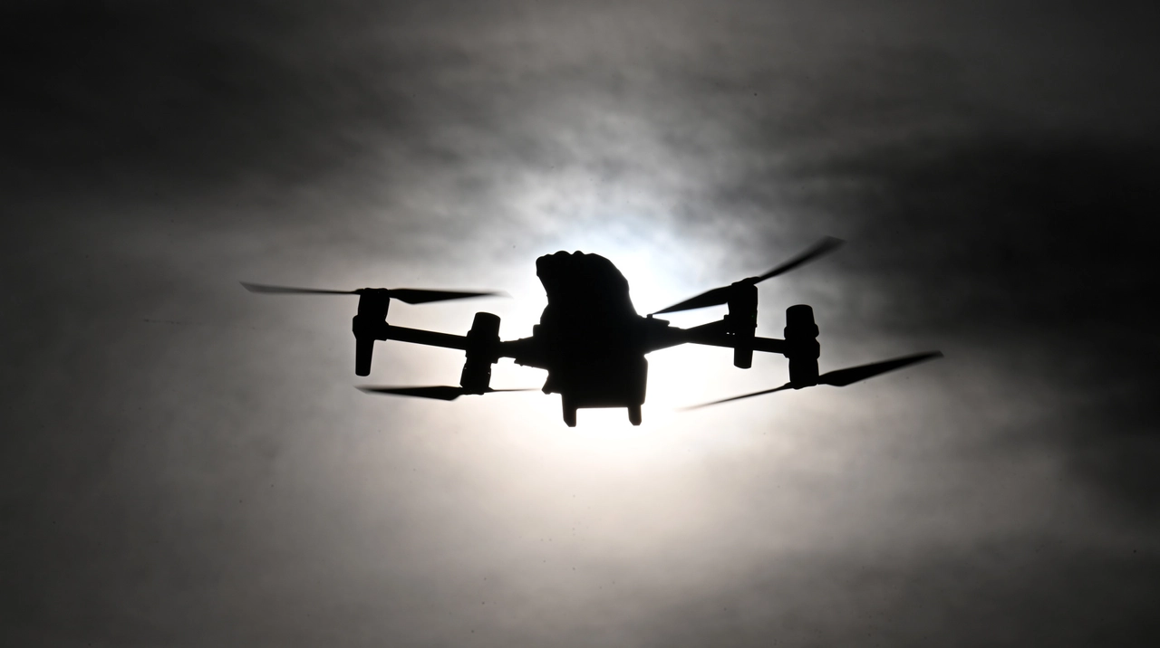 O dronă s-a prăbușit în curtea unei gospodării din Otaci: poliția încearcă să stabilească proveniența aparatului