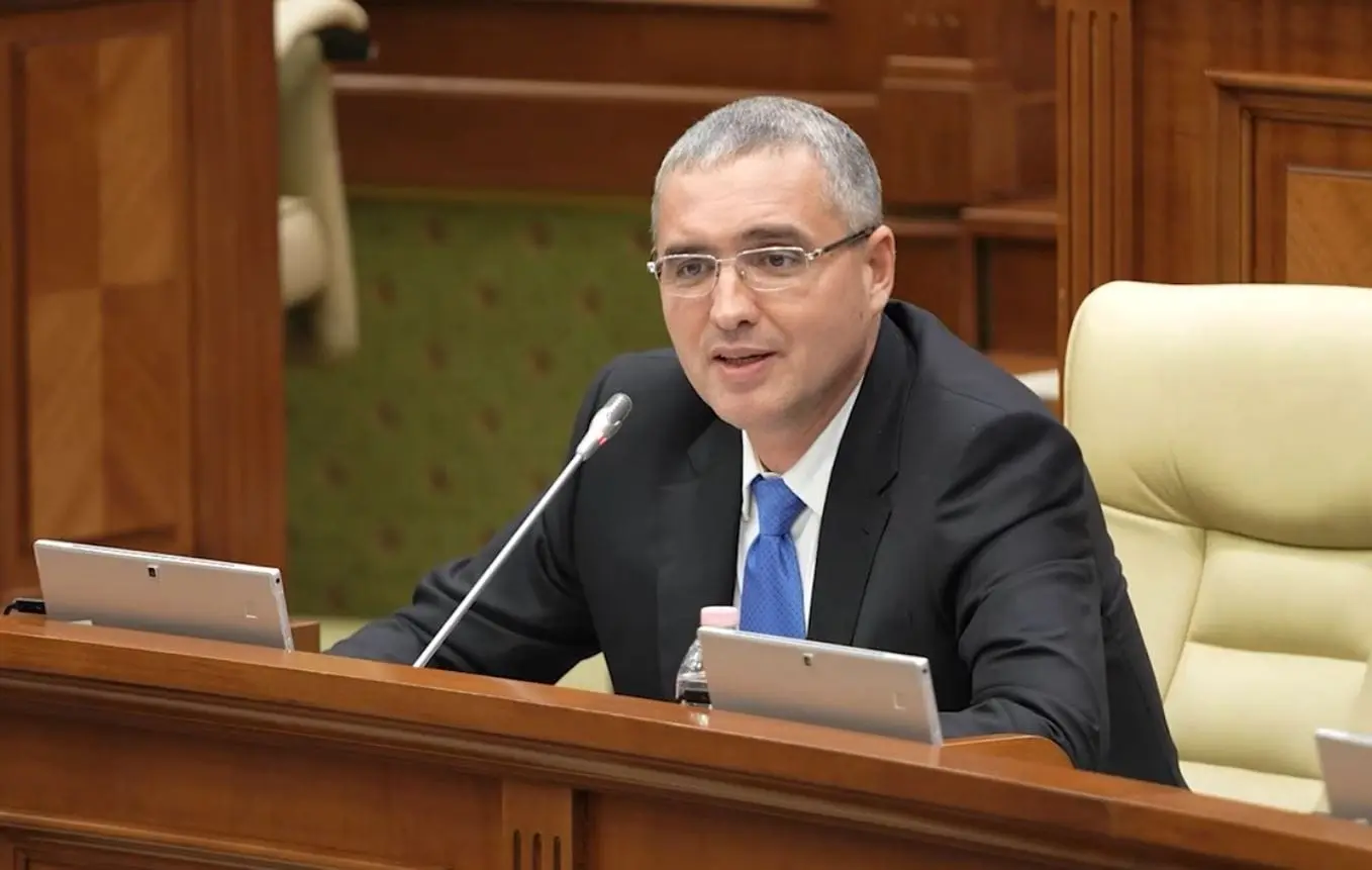 Usatîi, după ședința secretă din Parlament privind Armata: „Este ridicol”