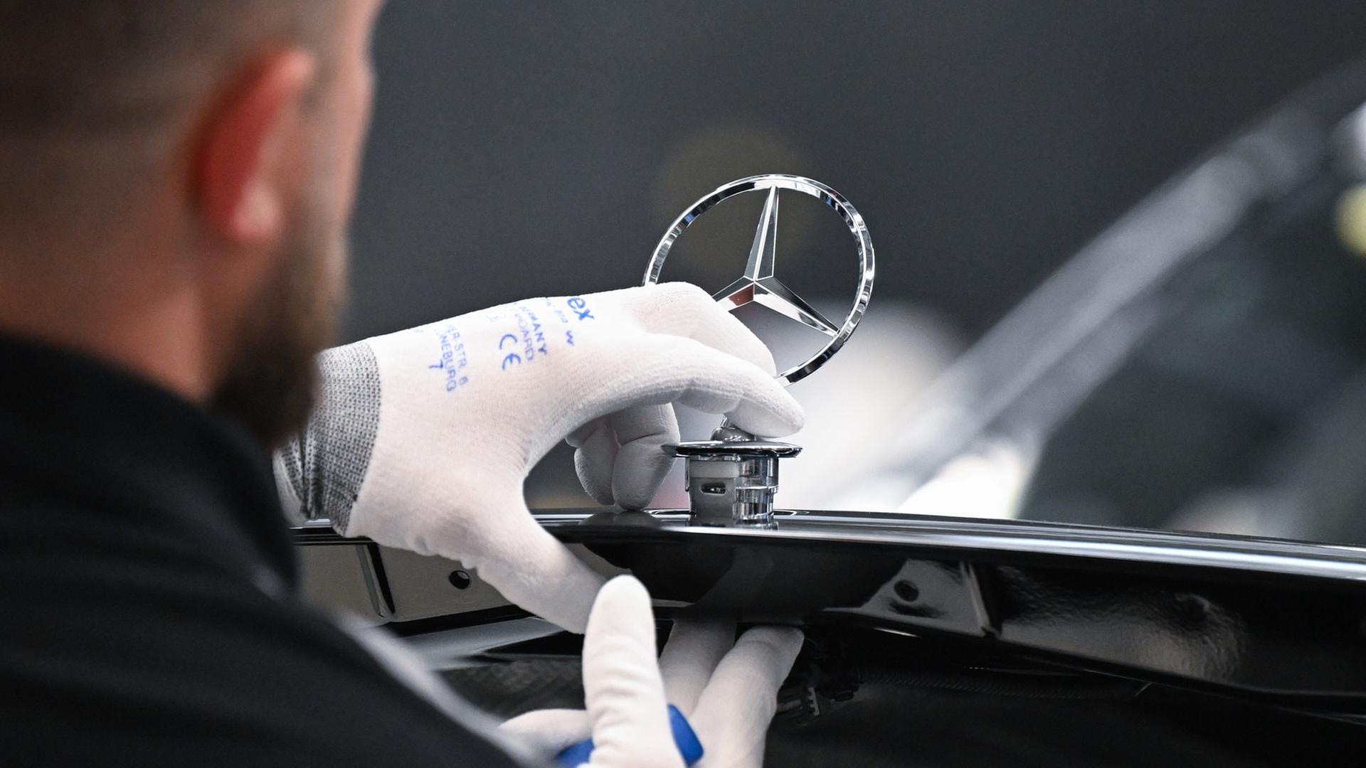 Mercedes предложит деньги сотрудникам, которые добровольно уйдут из компании